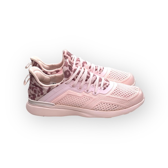new APL 𖤐TechLoom Tracer Knit Running Shoes Sneakers 𖤐 Pink Leopard 𖤐 8.5M 𖤐 - Picture 2 of 16